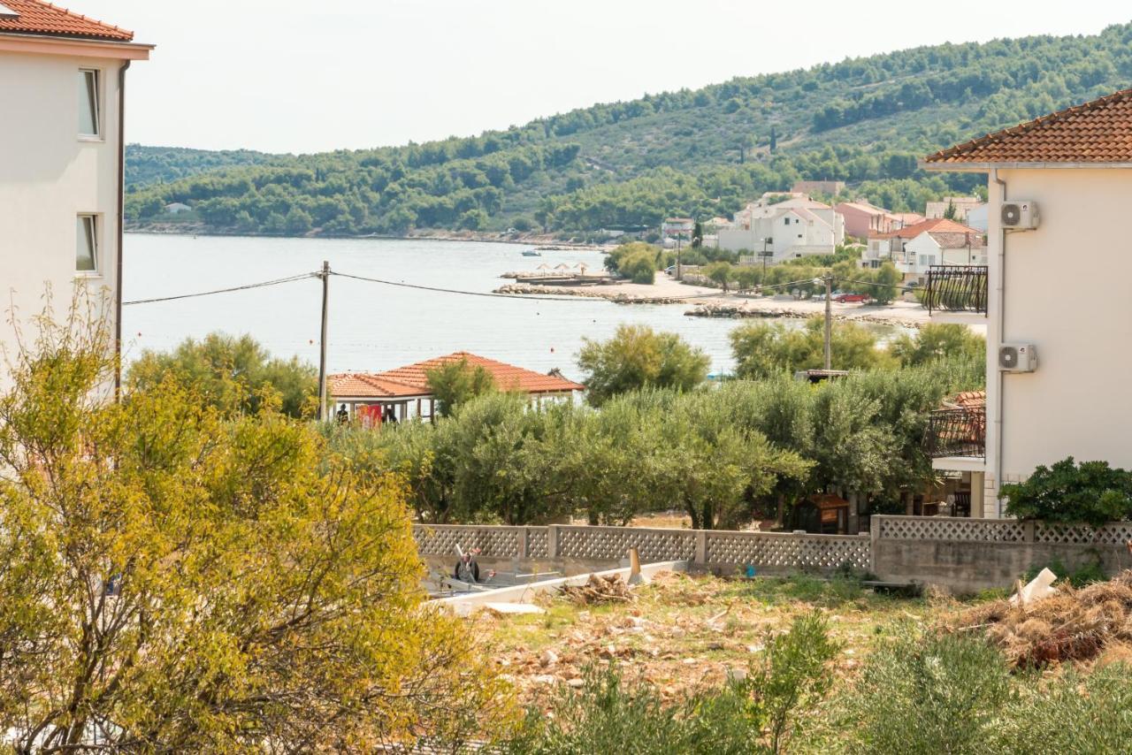 Apartments By The Sea Slatine, Ciovo - 11047 Exterior photo