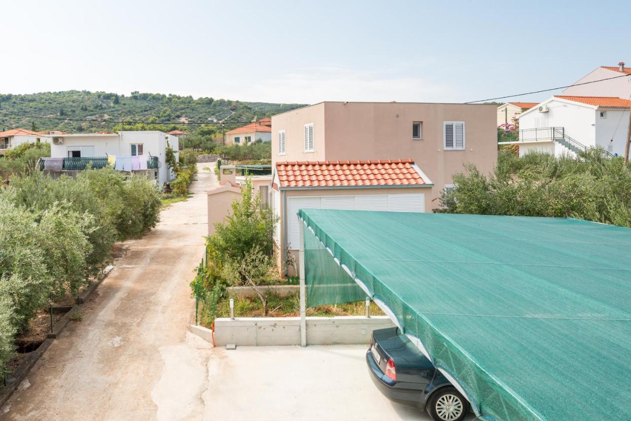 Apartments By The Sea Slatine, Ciovo - 11047 Exterior photo