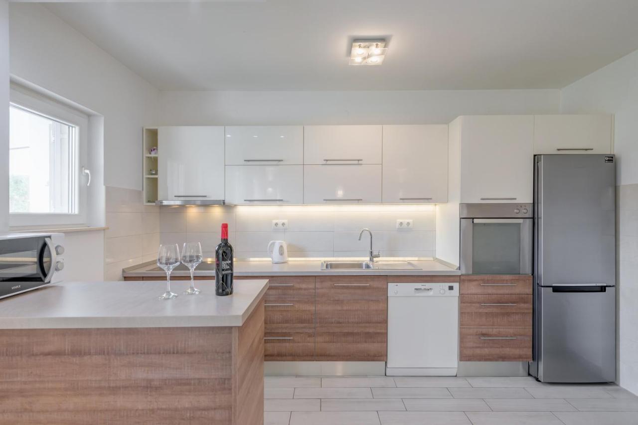 Apartments By The Sea Slatine, Ciovo - 11047 Exterior photo