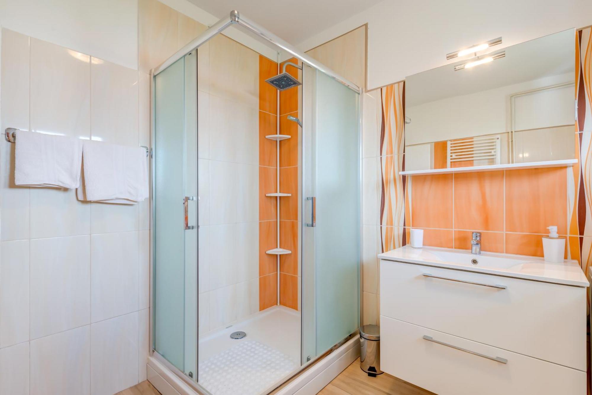Apartments By The Sea Slatine, Ciovo - 11047 Room photo